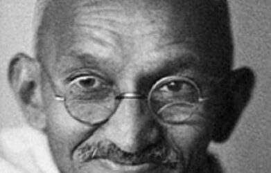 Gandhi y Ahimsa, la no violencia